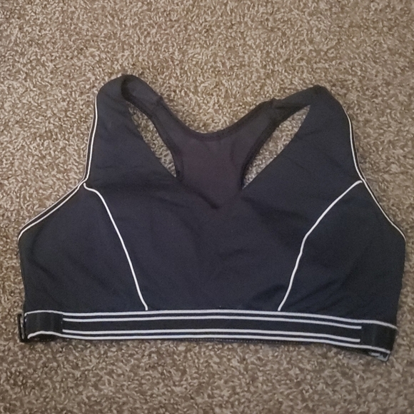 Other - 🚨FINAL PRICE DROP 🚨EUC black sports bra